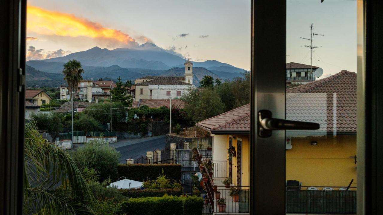 Zaffiro Lavico Rooms Etna Nature Sea Acireale Bagian luar foto